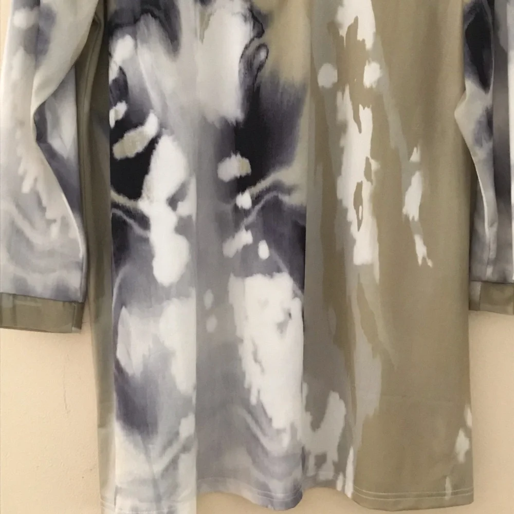 Beyond This Plane Tunic - Picture 3 of 5